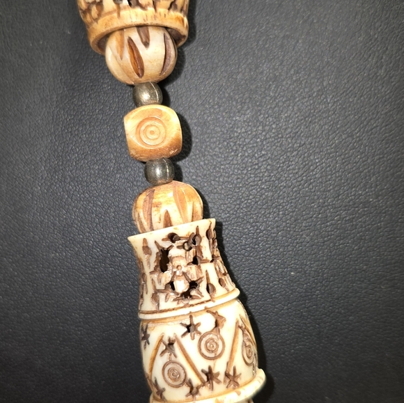 Vintage Hand carved Himalayan  Grateful Dead Head Necklace. - Picture 2 of 3